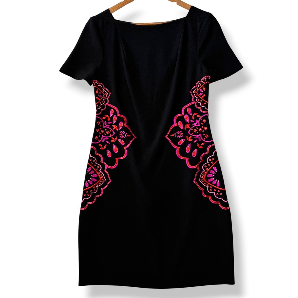 NEW Trina Turk Claire Dress Size‎ 0 Black Pink Embroidered Short Sleeve NWT Mod